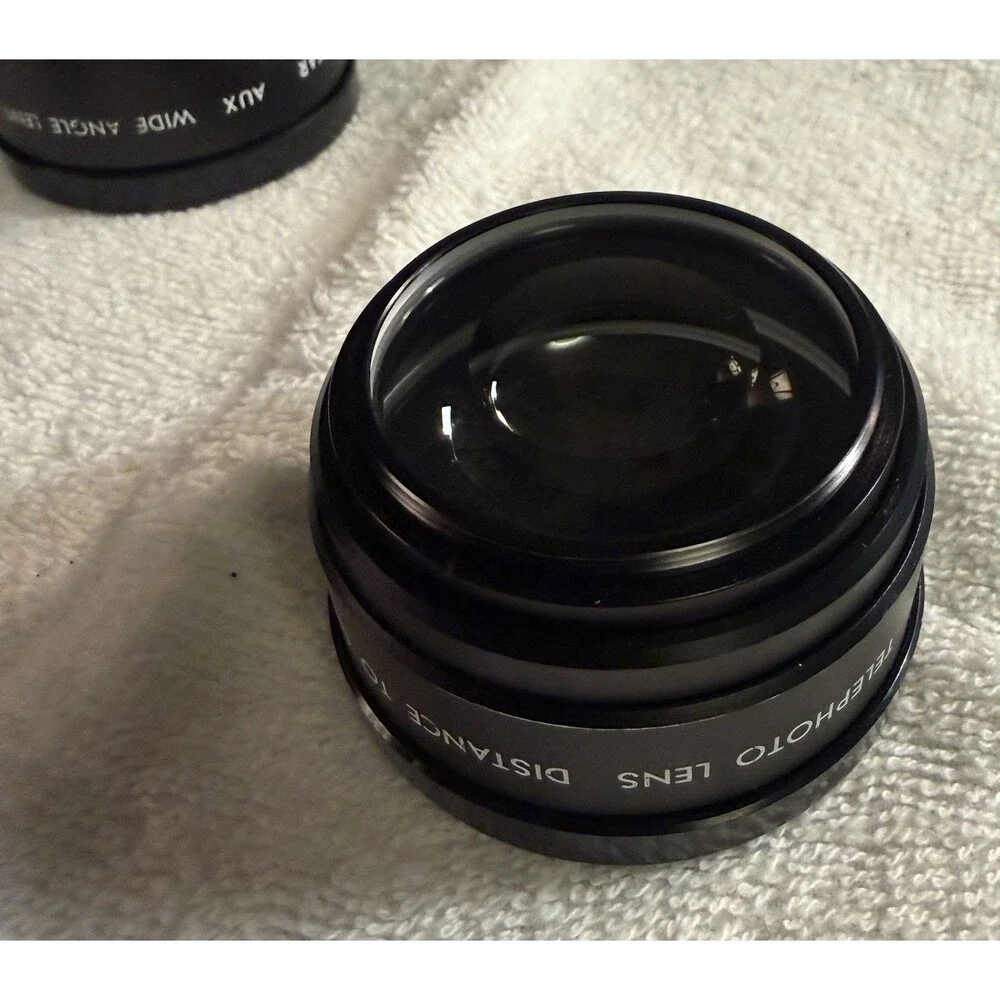 Vintage Sakar Aux Wide Angle Conversion Lens 0.5x 52mm Screw Mount Made in Japan